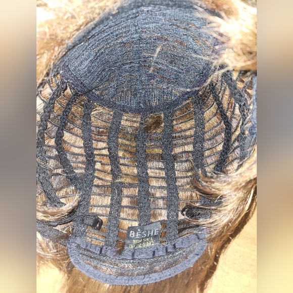 Beshe Short Wig - 652 - Picture 7 of 7